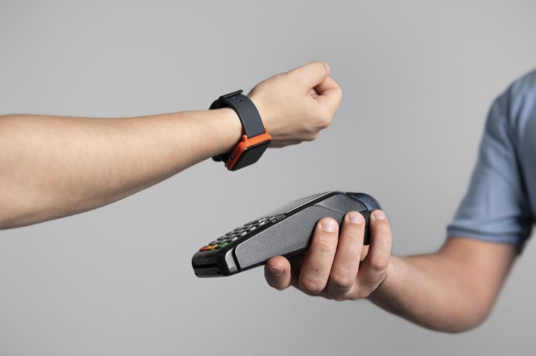 фрід браслети